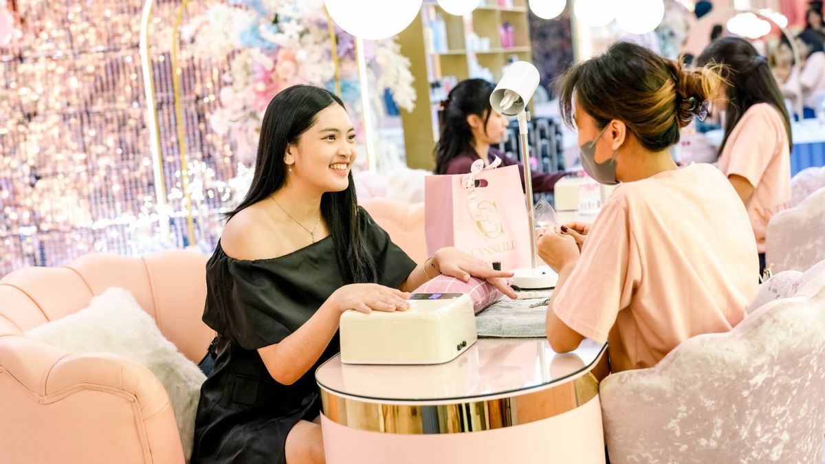 FENY SALON: A Haven for Self-Care Inspiring Cilacap
